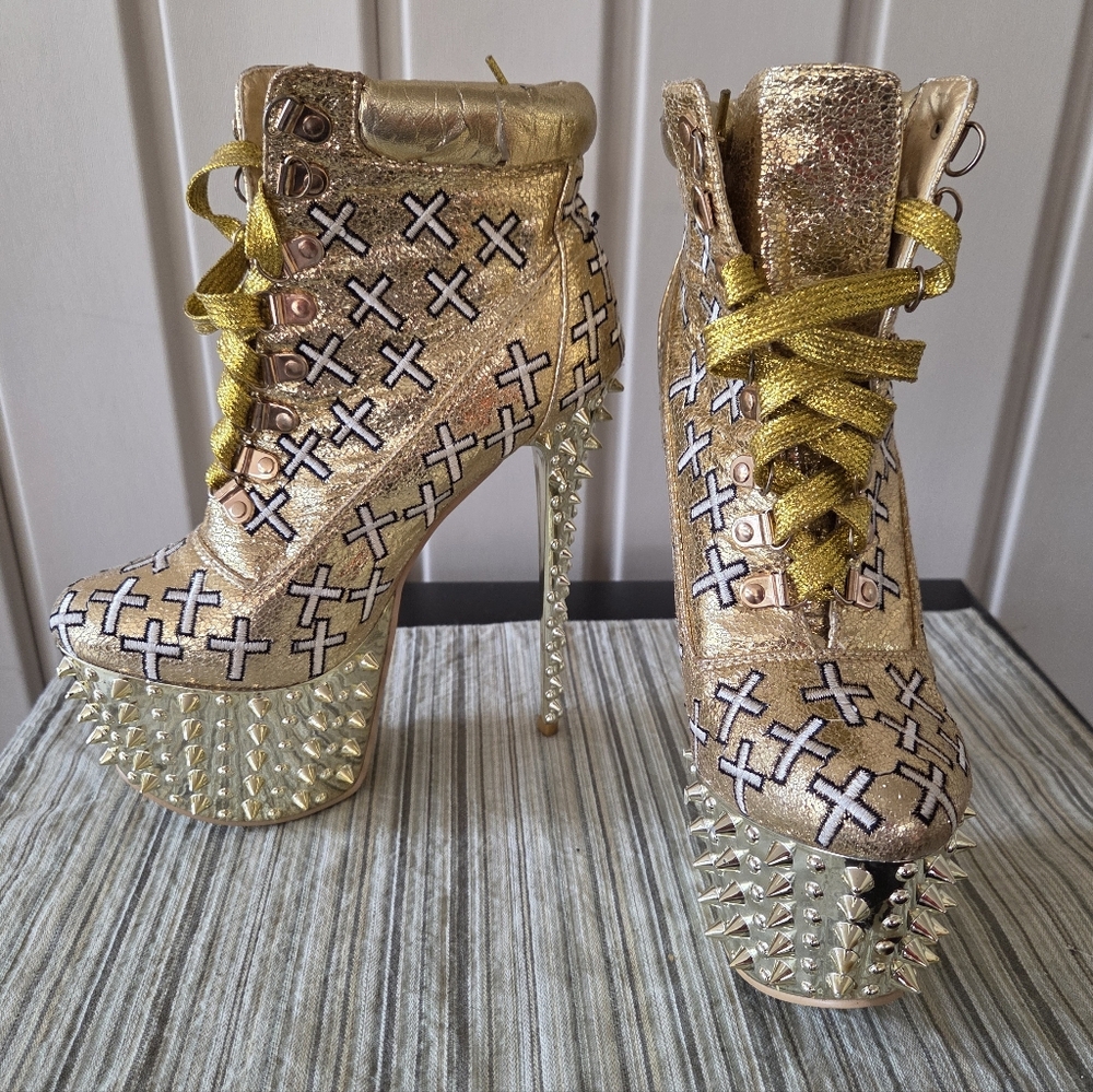 Redkiss platform high heels Size 8 Gold Spikes